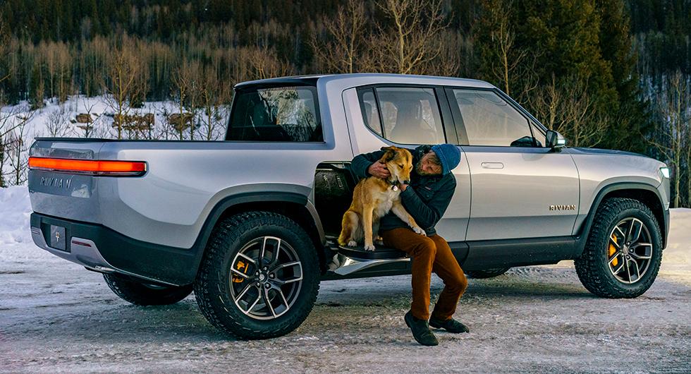 Amazon lägger in en stöt på Rivian