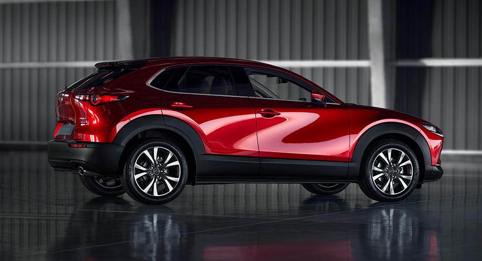 Mazda CX-30 byggs i sommar