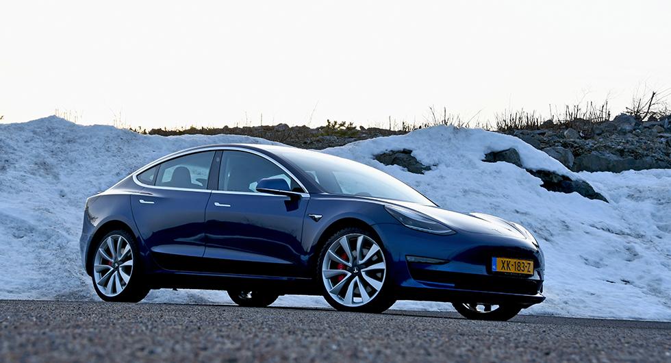 Tesla Model 3 rivstartar i Europa