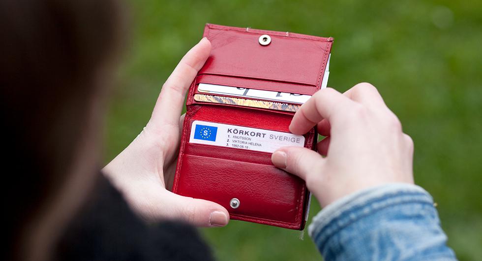 Körkort kan bli ogiltigt som id-handling