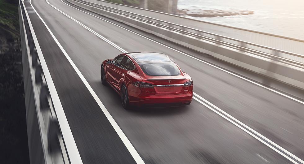 Tesla ökar räckvidden i S och X