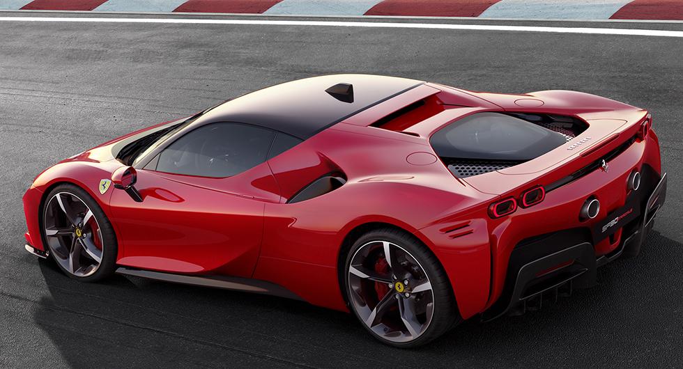 SF90 Stradale första laddhybriden från Ferrari