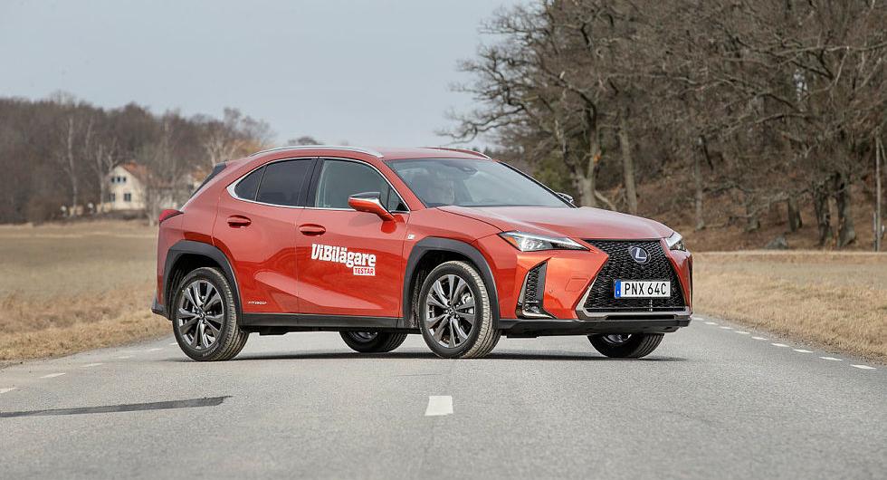 Lexus UX.
