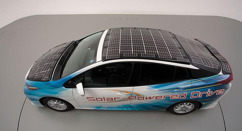Solceller ska få bilen att gå 56 kilometer om dagen