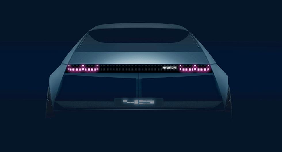 Hyundai ser framåt med tillbakablick