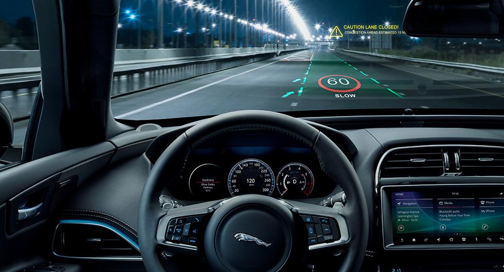 Jaguar Land Rover tror på 3D i head-up displayen