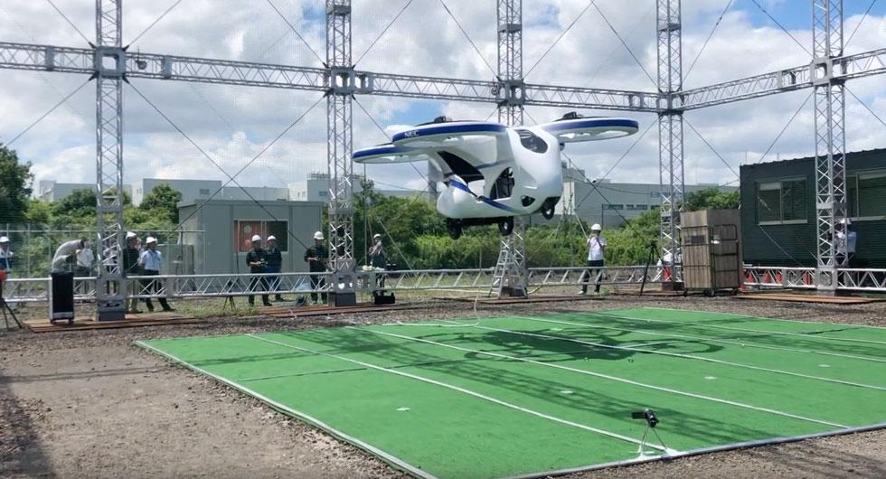 Japan ett steg närmare flygande bilar