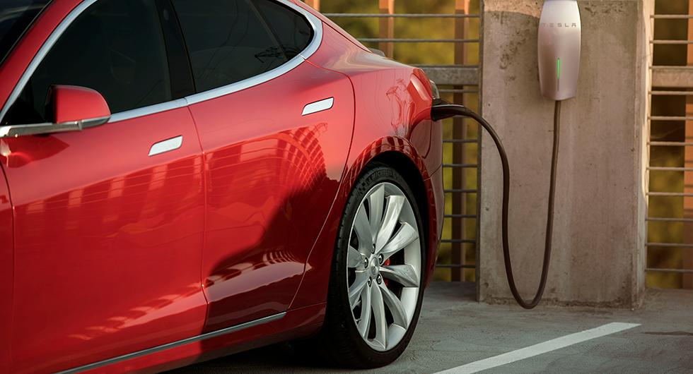 Bilägare stämmer Tesla för försämrad räckvidd