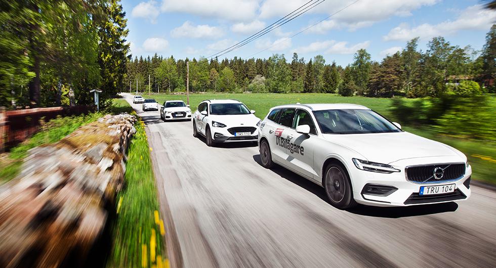 Sedan några år tillbaka är alla bilar i Vi Bilägares långteststall vita – enligt rådande trend.
