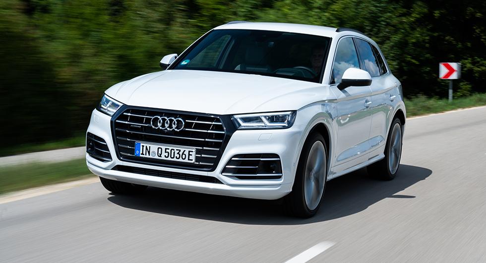 En enda detalj avslöjar laddhybridsversionen av Audi Q5 – laddluckan vid vänster bakhjul.