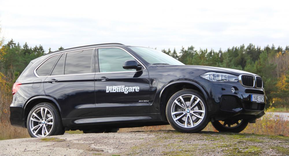 BMW X5 klarar vägen till fjällstugan men är ingen renodlad terrängbil.