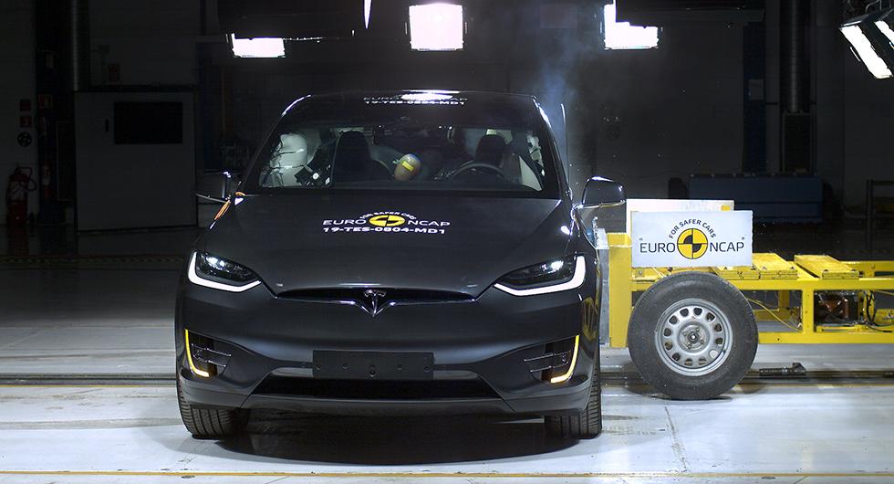 Tesla glänste bland dussin i krocktest – Jeep på efterkälken