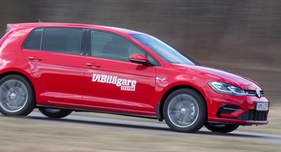Volkswagen Golf nedpetad från tronen – Renault Clio kör om