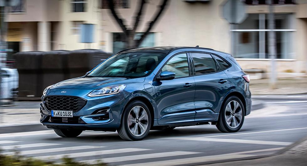 Ford menar att Kuga har ”premium-proportioner”. Oklart vad som menas, men är den inte påfallande lik Ford Focus Active?