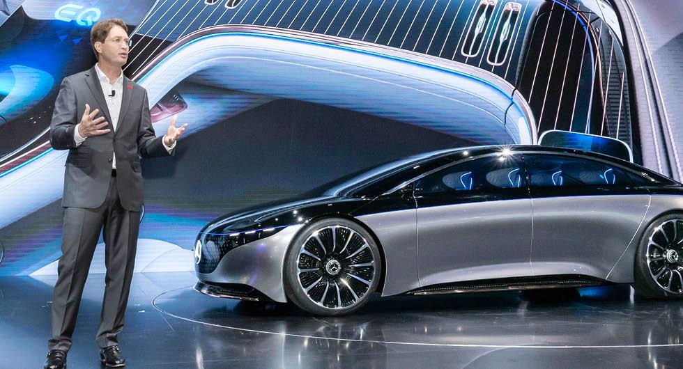 Mercedes börsvärde har halverats på ett enda år