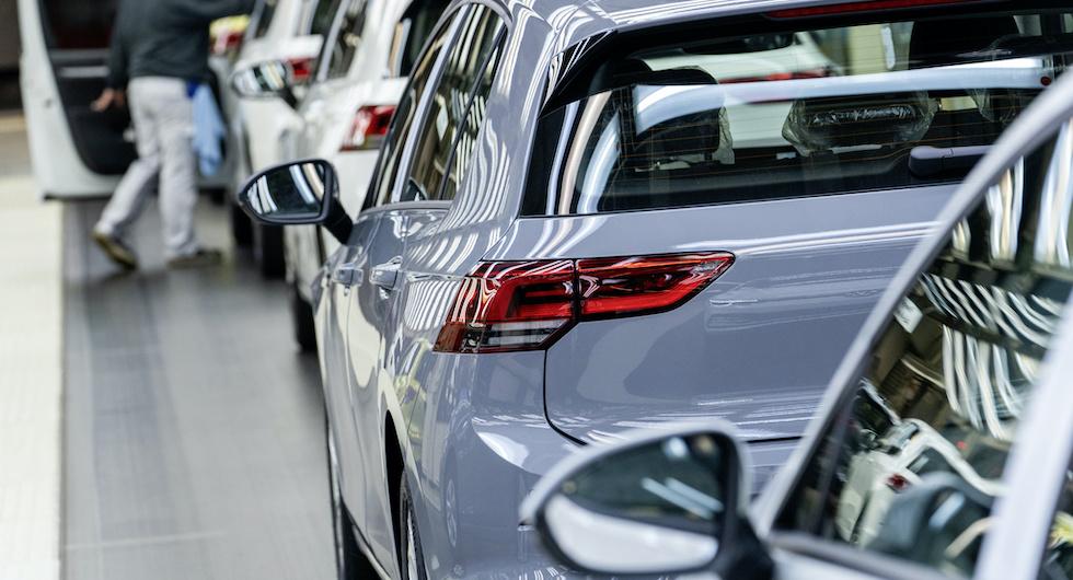 Efter buggstoppet: Nu är Volkswagen Golf på banan igen
