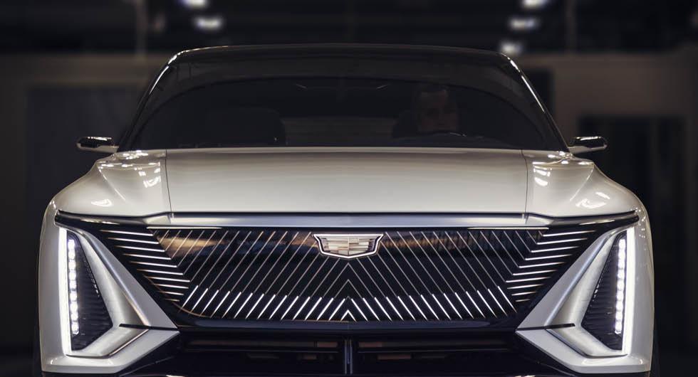 Officiell: Cadillac Lyriq är en ny elsuv med jätteskärm och smart ljudisolering