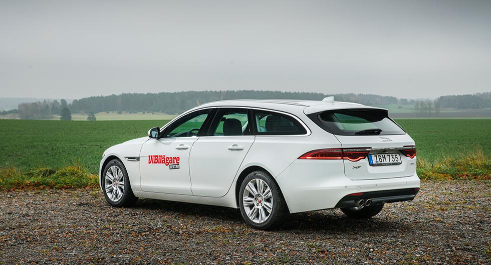 Bilfrågan: Hur ladda batteriet i Jaguaren?