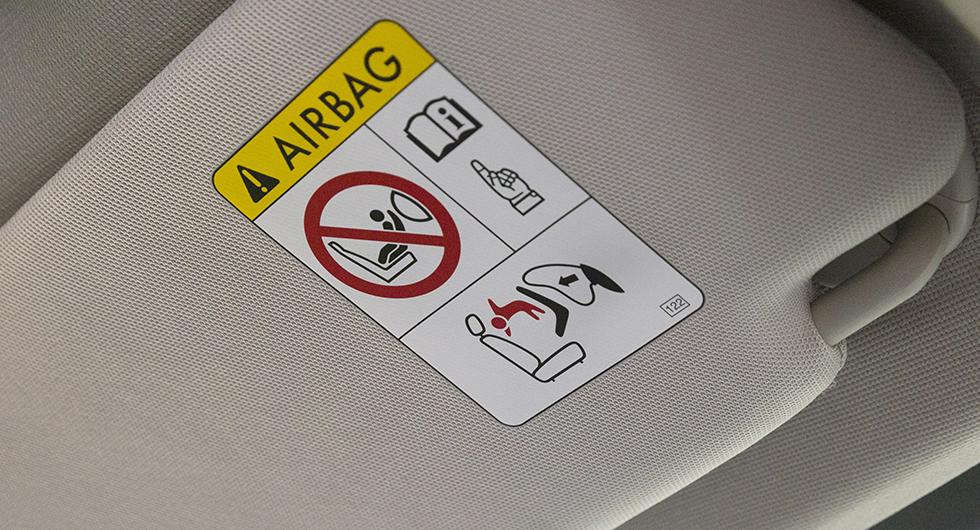 Bilfrågan: Koppla på airbag på passagerarsidan?