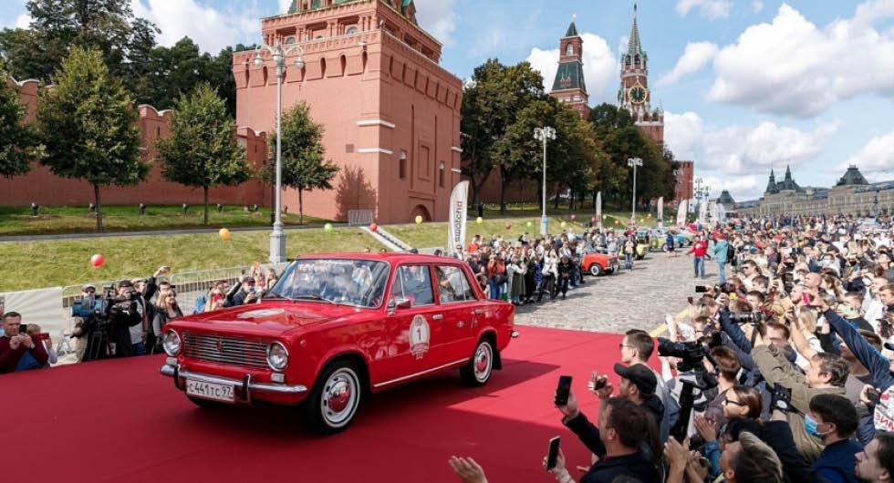 Ladas klassiska modell firar jubileum med ryskt rally