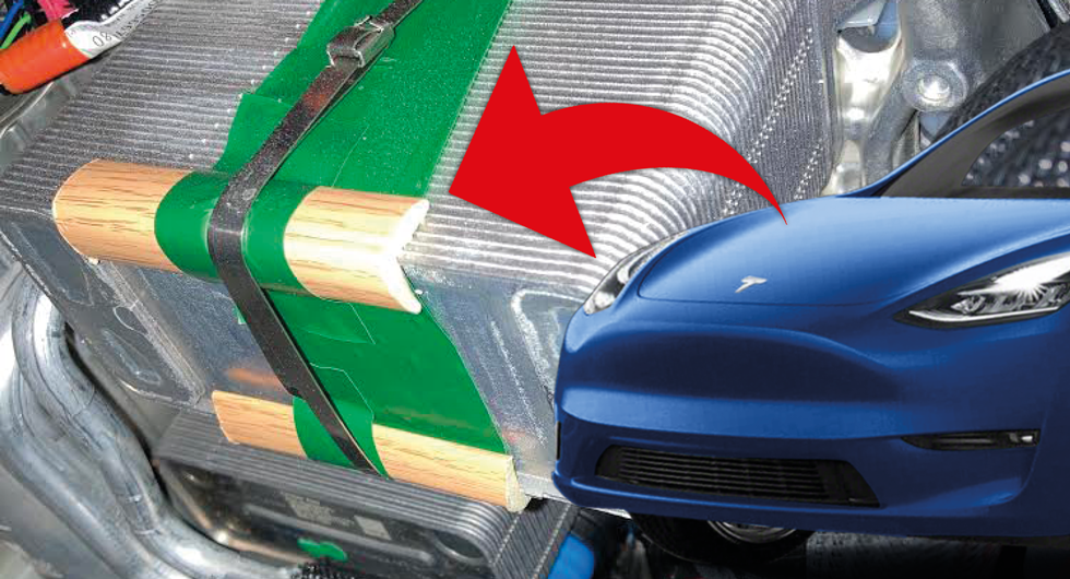 Teslas udda lösning: Viktig del hålls på plats av träbit