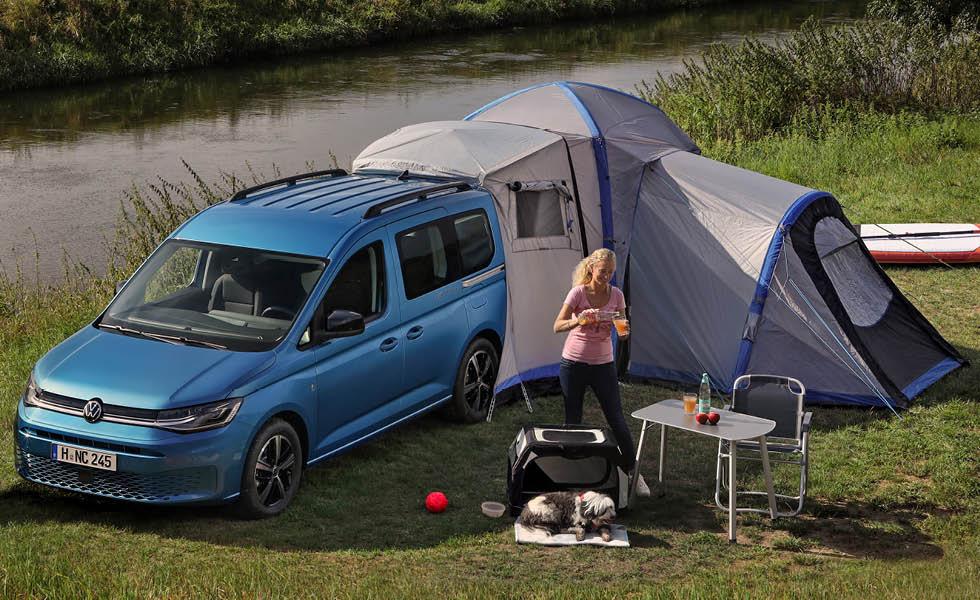 Volkswagen Caddy California är en ny minihusbil med utfällbart kök