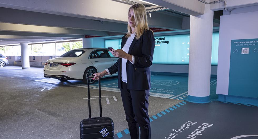 Mercedes och Bosch testar självparkerande S-klass