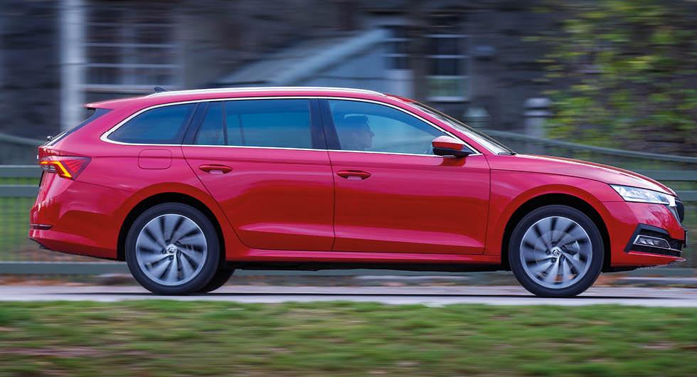 Skoda Octavia finns nu som laddhybrid i två versioner; iV och RS iV. Fyrhjulsdrivna Scout kommer inte som laddhybrid.