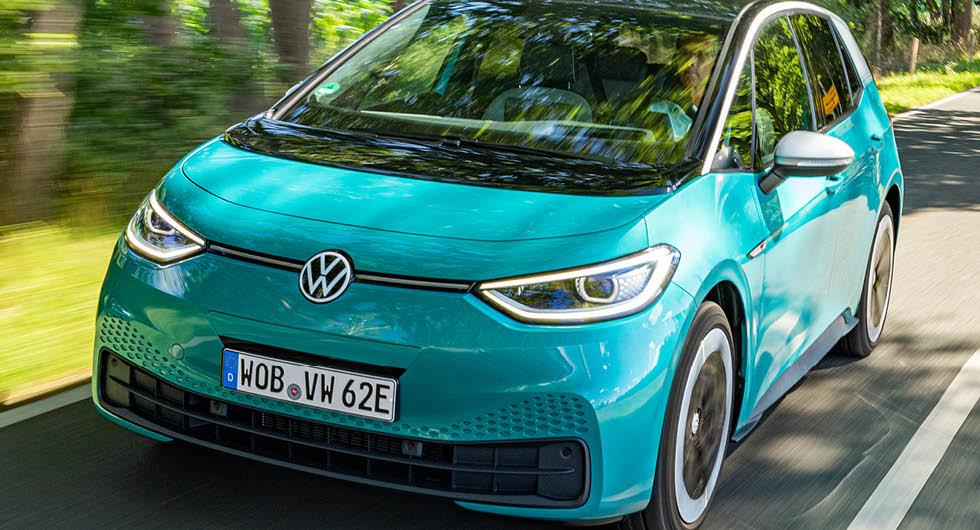 Historiska milstolpen: Volvo omkörd av Volkswagens elbil