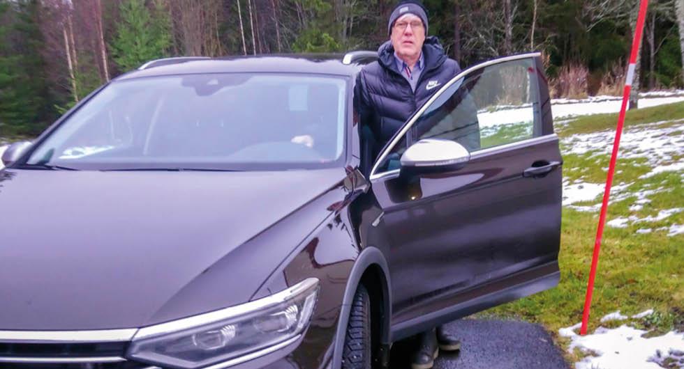 Volkswagen Passat hittar på egna skyltar: ”Katastrof”