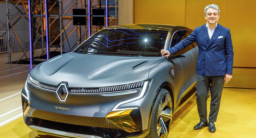 Säkerheten går först, menar Renaults vd Luca de Meo. Här på Renault eWays press conference år 2020.