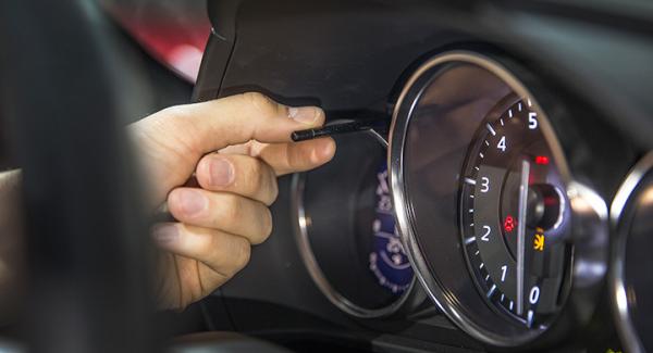 Hanteras varsamt. Hur tänkte ni här Mazda?
